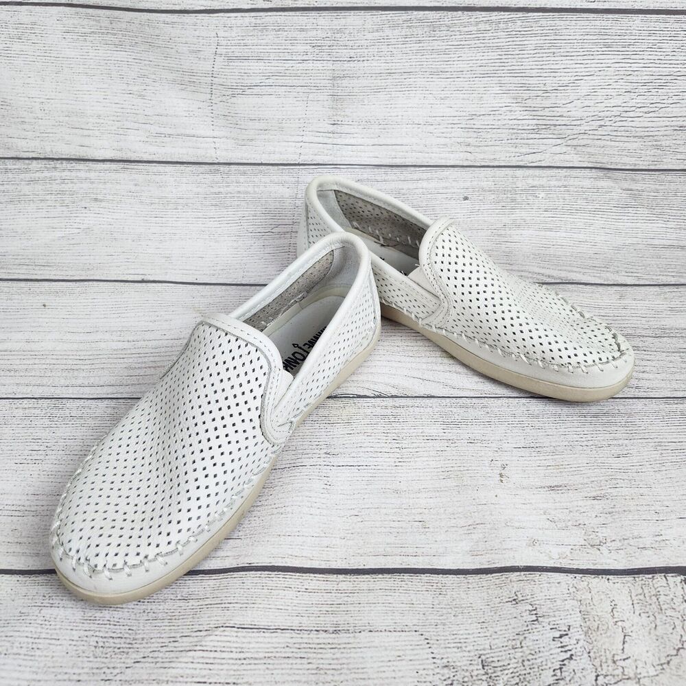 Minnetonka Pacific Loafer Slip On White Perforated Leather Shoes Women's Sz 7.5